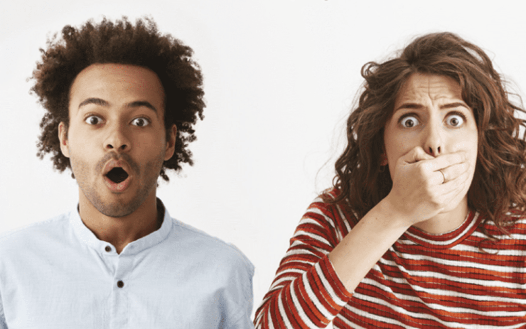 Wie heeft je verteld dat je naakt bent?