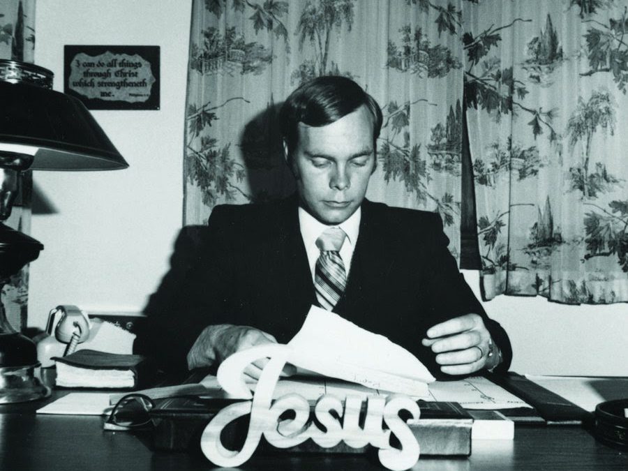 “LANG ZAL HIJ LEVEN”